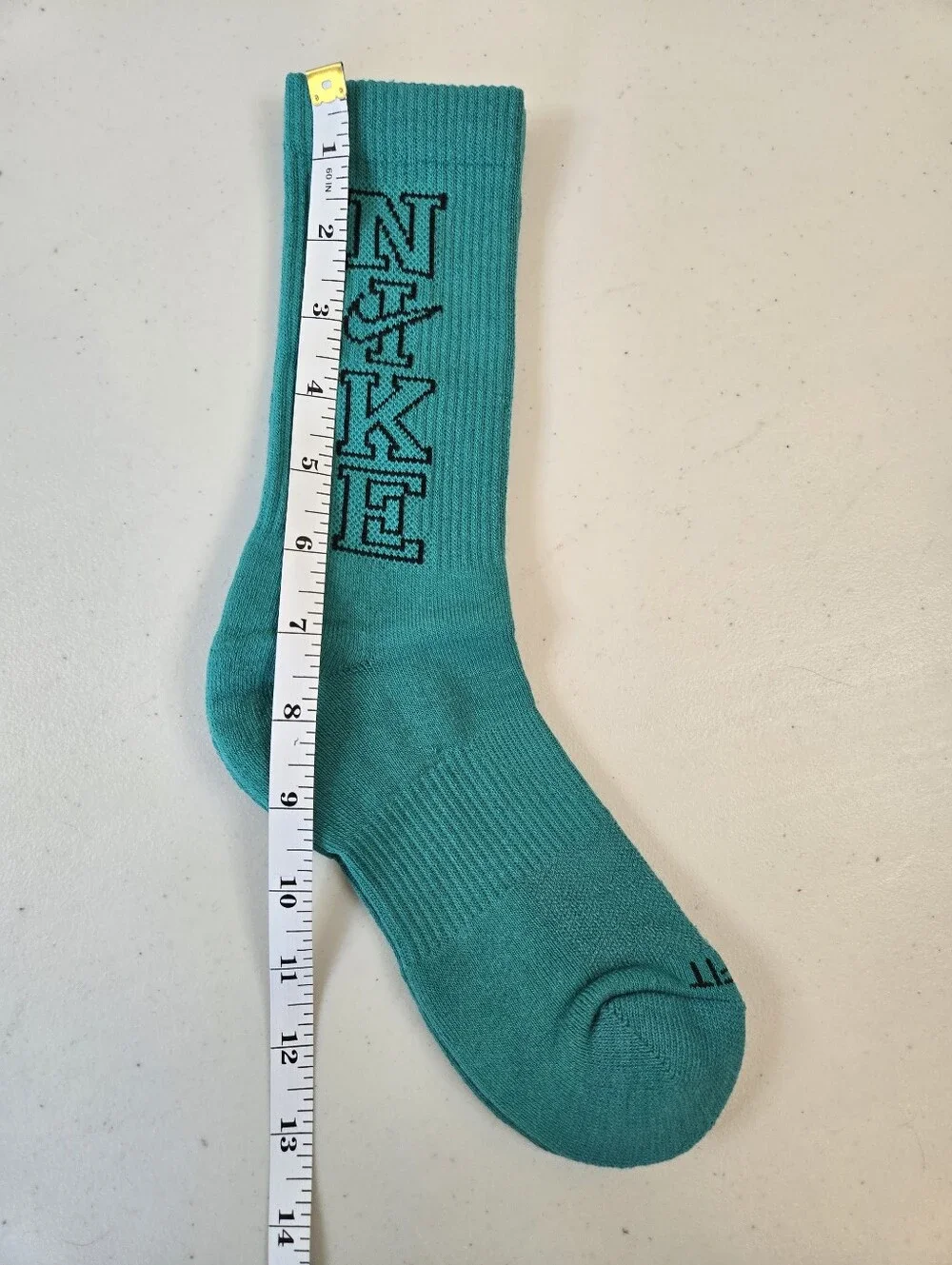 NWoT Nike 2 Pair Retro Crew Socks Green Gray - Picture 5 of 6